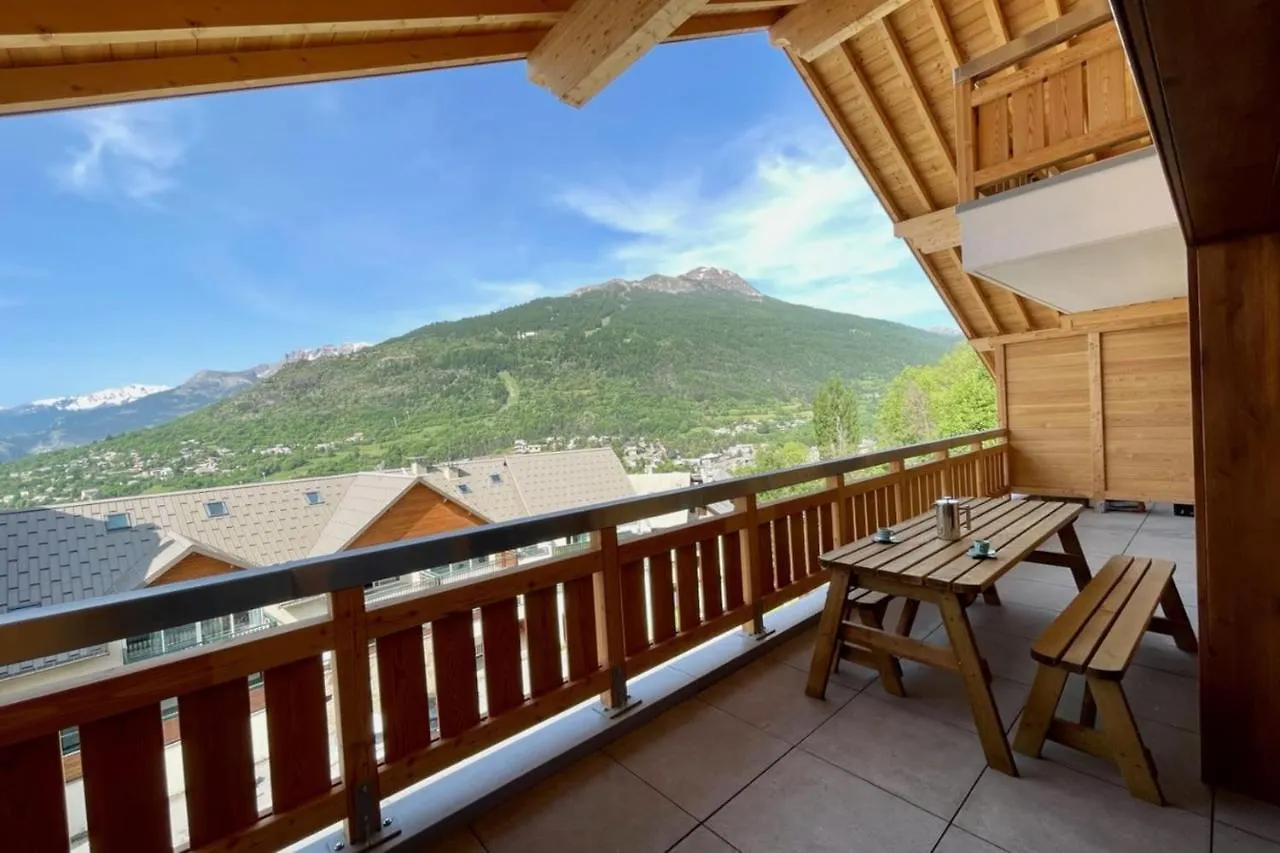 100 M Near The Cite Vauban In Briancon Apartment