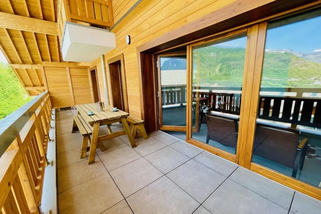 100 M Near The Cite Vauban In Briancon Apartment
